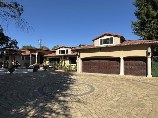 13605 Surrey Lane, Saratoga CA: https://media.crmls.org/mediaz/f348ba39-2e16-4c14-9047-32c25a2c22d5.jpg