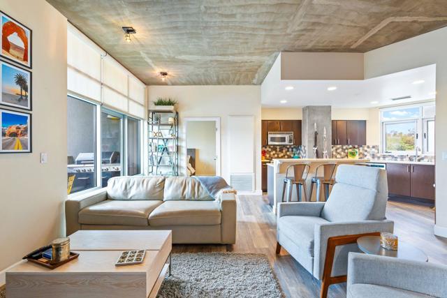 Detail Gallery Image 1 of 41 For 3740 Park Bld #209,  San Diego,  CA 92103 - 2 Beds | 2 Baths