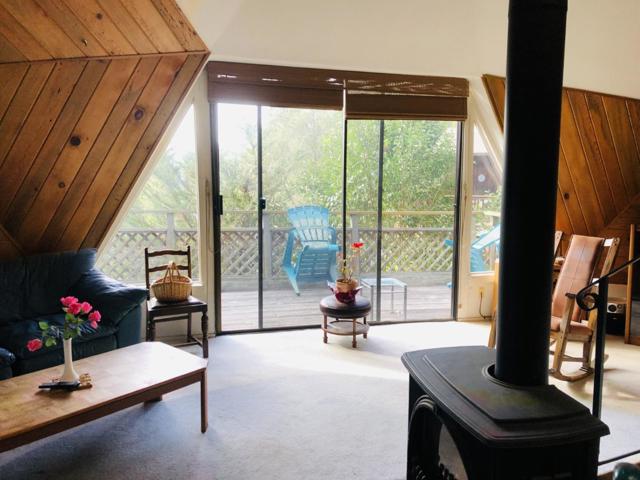 827 Valencia Road, Aptos CA: https://media.crmls.org/mediaz/f348dca8-cb33-429e-a36f-40e03dc6d428.jpg