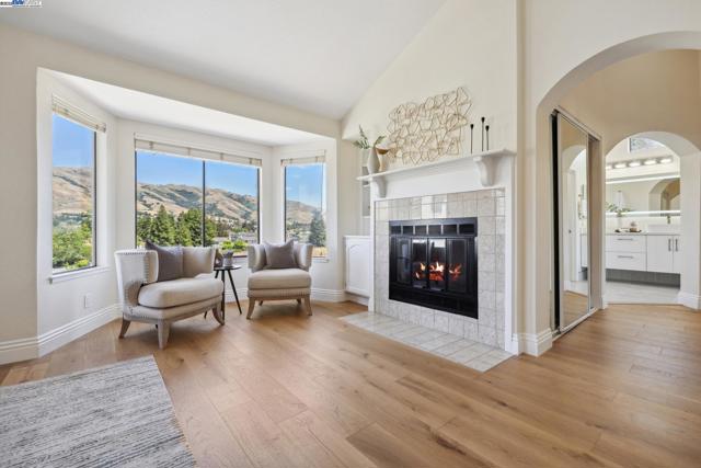 44030 Geddy Court, Fremont CA: https://media.crmls.org/mediaz/f3495101-f532-4e9b-9b3d-6b4646cc04f6.jpg