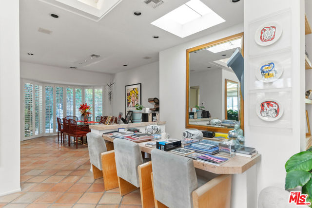 7 Churchill Lane, Rancho Mirage CA: https://media.crmls.org/mediaz/f349fe49-31f5-4cf6-aeec-f487fb84cffe.jpg