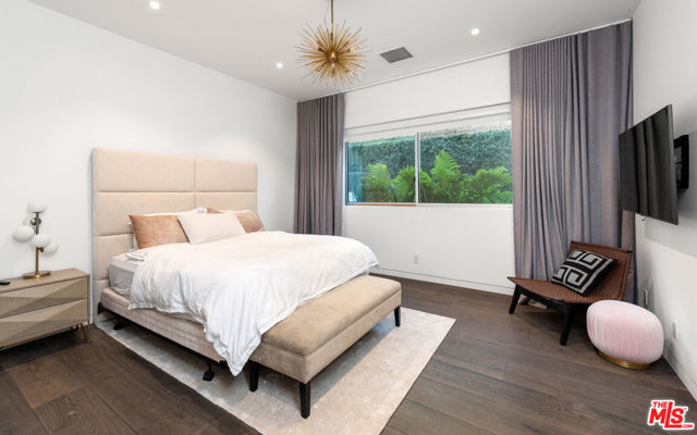 Drew Fenton | 9305 Nightingale Drive Los Angeles CA | MLS: 7240240