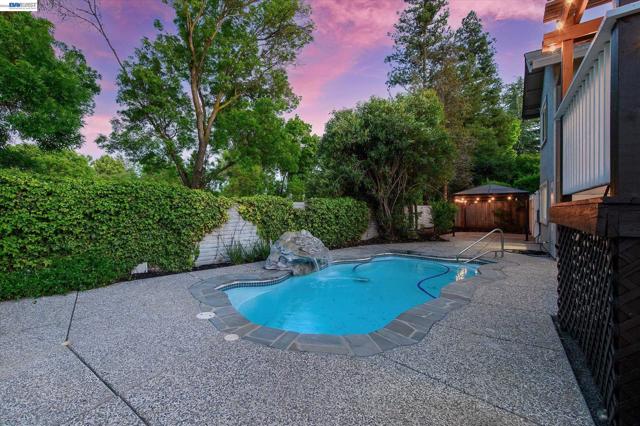 5943 Corte Arboles, Pleasanton CA: https://media.crmls.org/mediaz/f34b78db-ac99-4e73-90e6-b8523d4b4229.jpg
