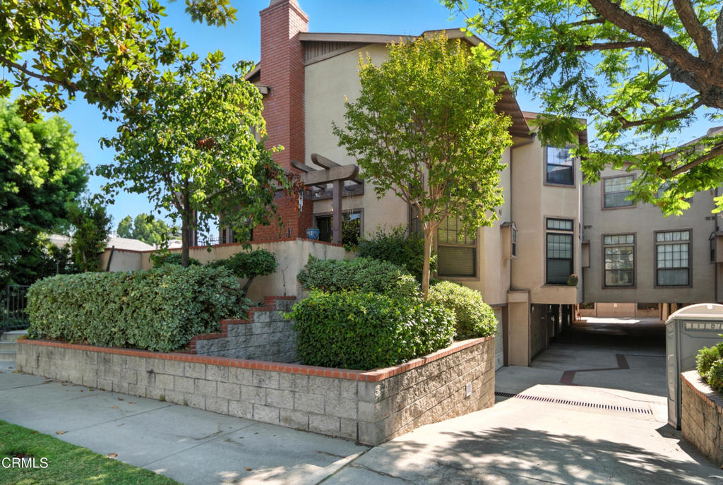 832 Magnolia Avenue #2