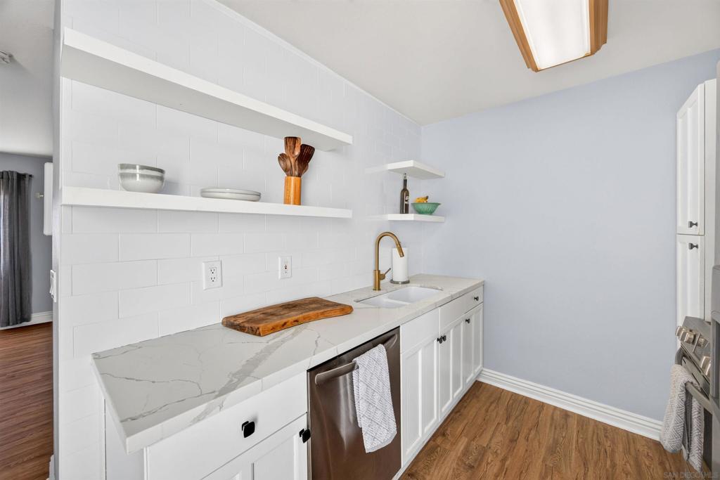 2850 Reynard Way - photo 9