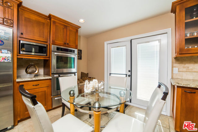 29303 Stadia Hill Lane, Rancho Palos Verdes CA: https://media.crmls.org/mediaz/f34d3814-5441-488d-a0e5-dc9bcd0be435.jpg