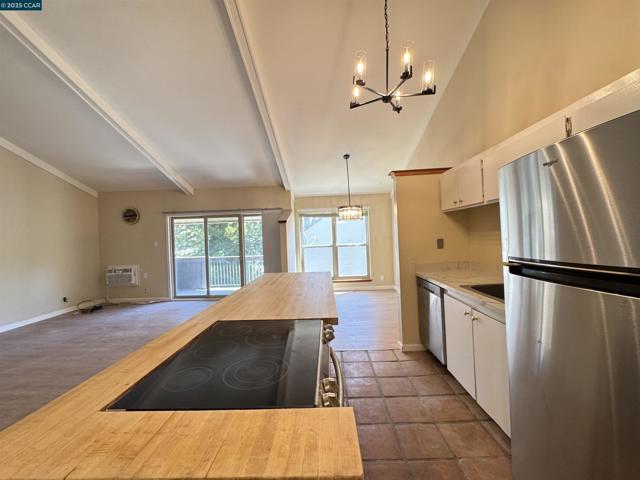 2059 Ascot Dr., Moraga CA: https://media.crmls.org/mediaz/f34d6ee5-71ed-4214-ba87-c8758a010604.jpg