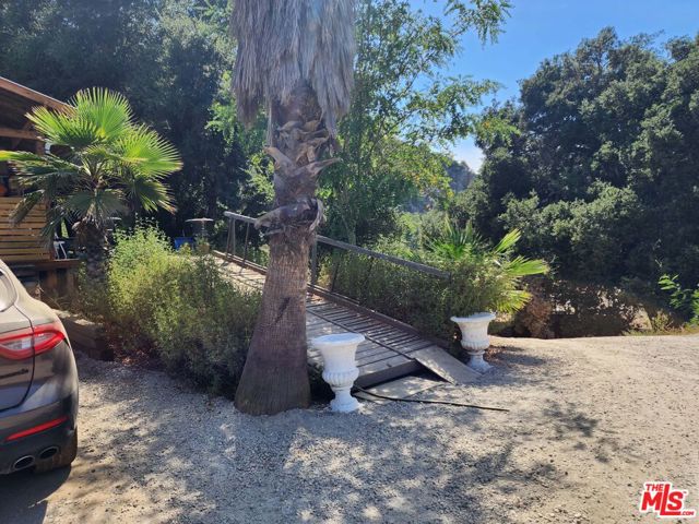 118 W Carlisle Road, Westlake Village CA: https://media.crmls.org/mediaz/f34dc1d1-fe25-402f-a8b9-0a8acebf3fd8.jpg