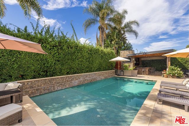 22450 Hatteras Street, Woodland Hills CA: https://media.crmls.org/mediaz/f34dc387-2672-4e05-a409-f30f5dbccf35.jpg