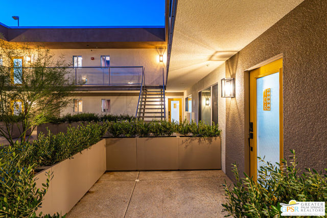 588 E San Lorenzo Road, Palm Springs CA: https://media.crmls.org/mediaz/f34e0e64-d567-40de-b1d8-dfe3480f0657.jpg