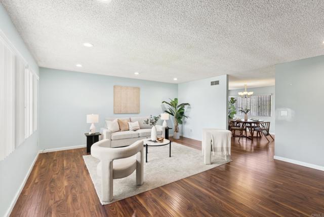 Detail Gallery Image 10 of 51 For 3433 Kennelworth Lane, Bonita,  CA 91902 - 5 Beds | 2/1 Baths