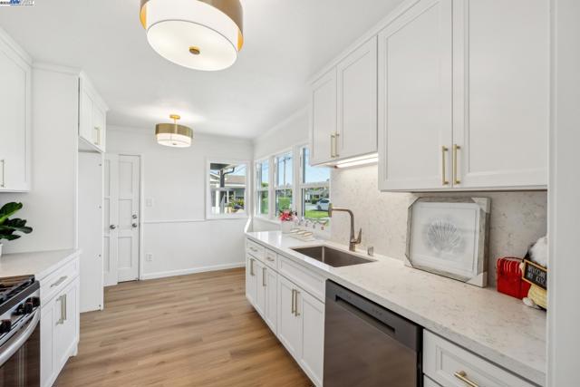 37107 Holly St, Fremont CA: https://media.crmls.org/mediaz/f34e8ff5-c6fe-4df0-ac84-d988526a7650.jpg
