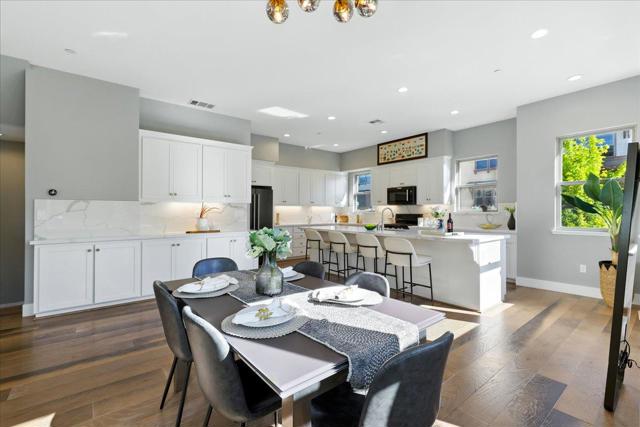 324 Cherokee Loop, Mountain View CA: https://media.crmls.org/mediaz/f34e904e-db87-4774-aff1-6ab0a4dff8c7.jpg