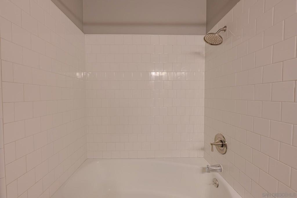 https://media.crmls.org/mediaz/f34ebb88-a2a3-4bcd-a7f8-7e3d04be86ec.jpg?preset=X-Large