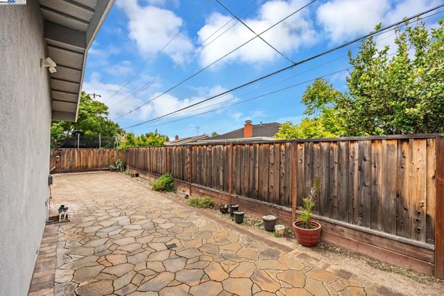 3757 Savannah Rd, Fremont CA: https://media.crmls.org/mediaz/f34f378b-6714-4844-9e1e-b8e72d9f1f48.jpg