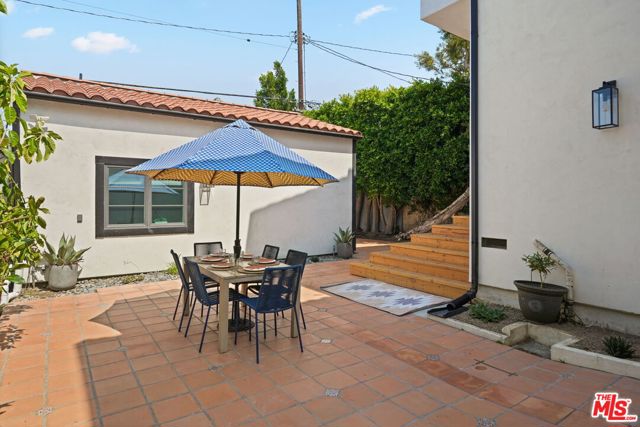 1618 S Durango Avenue, Los Angeles CA: https://media.crmls.org/mediaz/f34f48cc-1f49-4e81-9566-cd139fe80d4f.jpg
