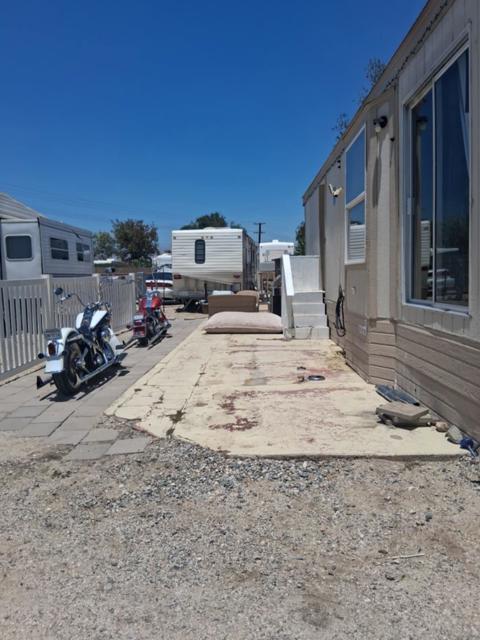 14881 Palm Drive, Desert Hot Springs CA: https://media.crmls.org/mediaz/f34fbde1-bf93-43c9-a08a-f6fab124f414.jpg