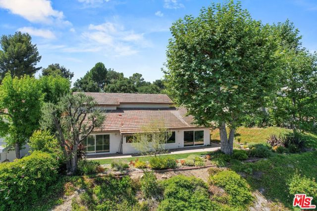 2654 Basil Lane, Los Angeles CA: https://media.crmls.org/mediaz/f3502839-725b-4e6b-81e5-80490f941974.jpg