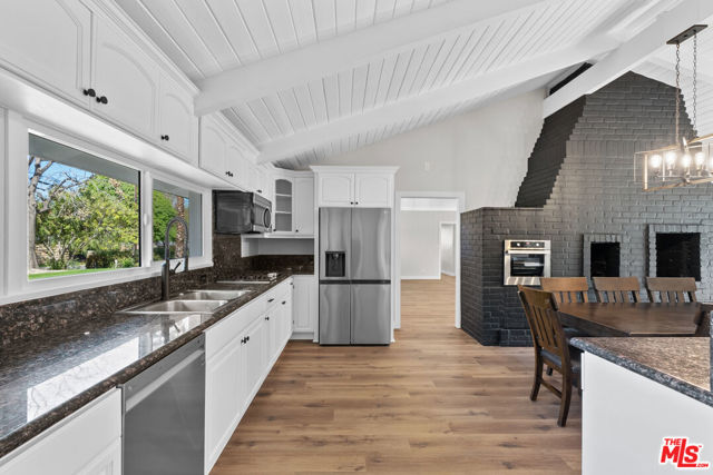 5656 Penfield Avenue, Woodland Hills CA: https://media.crmls.org/mediaz/f3504114-707e-4572-ada1-b9da7ff95756.jpg
