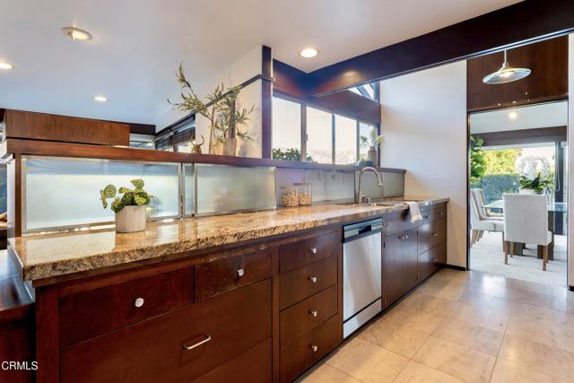 Detail Gallery Image 19 of 67 For 1345 Carnarvon Dr, Pasadena,  CA 91103 - 2 Beds | 2 Baths