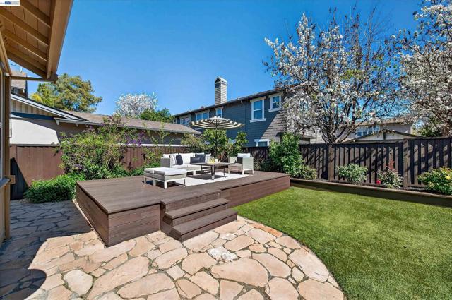 Image 28 of 45 For 5564 Stockton Loop