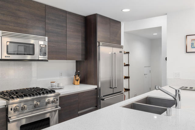 1056 Dane Drive, Palm Springs CA: https://media.crmls.org/mediaz/f3521f68-fd1c-4599-9f80-4f9c69d4b71f.jpg