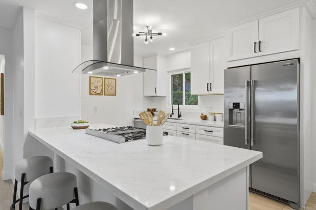 Detail Gallery Image 22 of 69 For 323 Glencrest Dr, Solana Beach,  CA 92075 - 3 Beds | 2 Baths