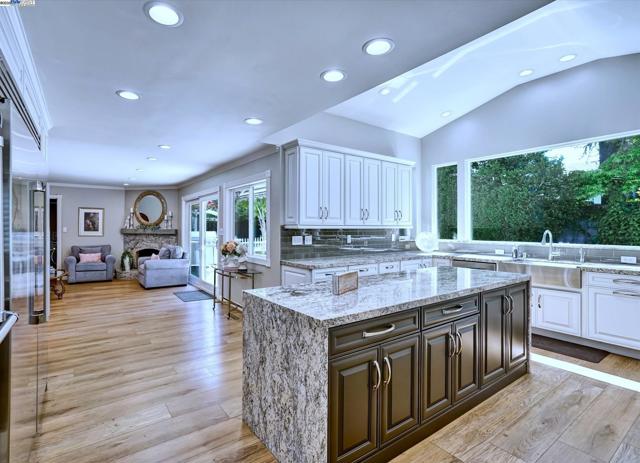 2369 Woodthrush Way, Pleasanton CA: https://media.crmls.org/mediaz/f354f527-b33a-4460-a81c-ad8b52148924.jpg
