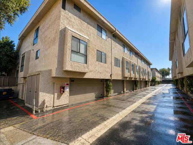 2 Bed Home for Sale in Los Angeles, California