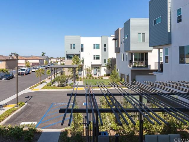 312 Bridgewater Way, Gardena CA: https://media.crmls.org/mediaz/f35762ea-4133-4bf3-b57c-01d204f2a97b.jpg