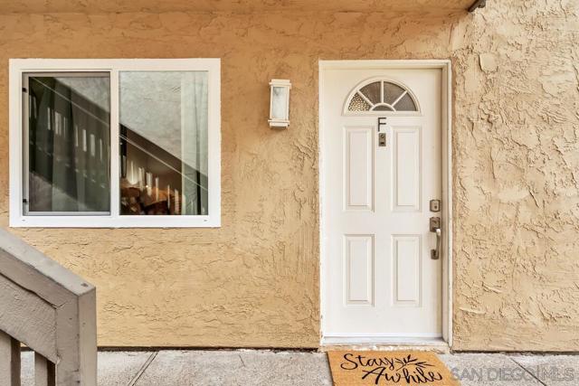 8644 Via Mallorca, La Jolla CA: https://media.crmls.org/mediaz/f3585312-eb21-4dc6-a4c5-9eba2a6d8b58.jpg
