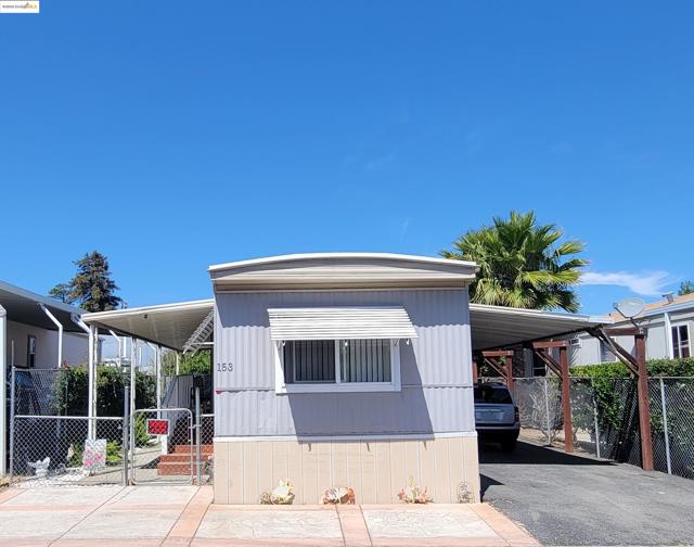 153 Shannon, Pittsburg CA: https://media.crmls.org/mediaz/f358f976-f765-4a70-ab86-9393f6837d92.jpg