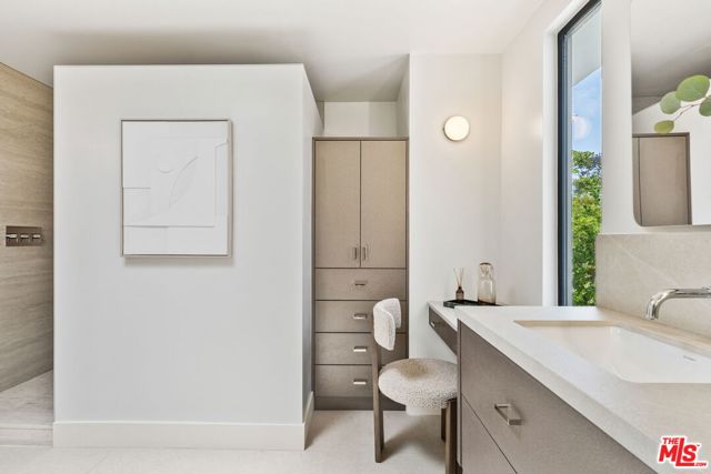 2380 Venus Drive, Los Angeles CA: https://media.crmls.org/mediaz/f35987bd-7ded-4c4a-9602-aa43d6aa9d02.jpg