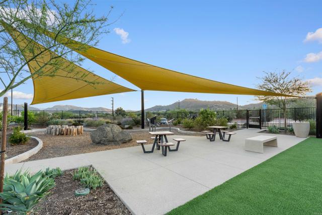 Detail Gallery Image 38 of 60 For 35190 Blossom Pl, Fallbrook,  CA 92028 - 3 Beds | 2/1 Baths