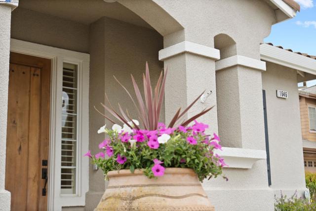1646 Cascina Ct, Livermore CA: https://media.crmls.org/mediaz/f35a3f0c-d297-47a0-b94c-d28c38fd65a6.jpg