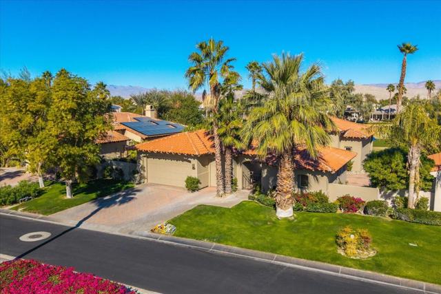 247 Loch Lomond Road, Rancho Mirage CA: https://media.crmls.org/mediaz/f35adb8e-abad-47c3-a6b0-7a128e1df920.jpg