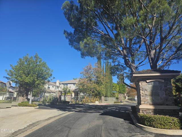 Detail Gallery Image 2 of 38 For 7454 Chanteclair Ct, Los Angeles,  CA 91042 - 5 Beds | 3 Baths