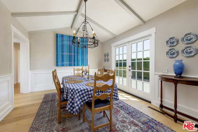 608 Stone Meadow Lane, Santa Barbara CA: https://media.crmls.org/mediaz/f35bf0b5-9a0a-4a33-8771-b9a398d1ea22.jpg