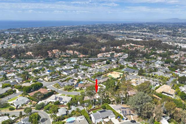 3190 Falcon Drive, Carlsbad CA: https://media.crmls.org/mediaz/f35c066d-9764-4a45-9a0d-d1423ad02836.jpg