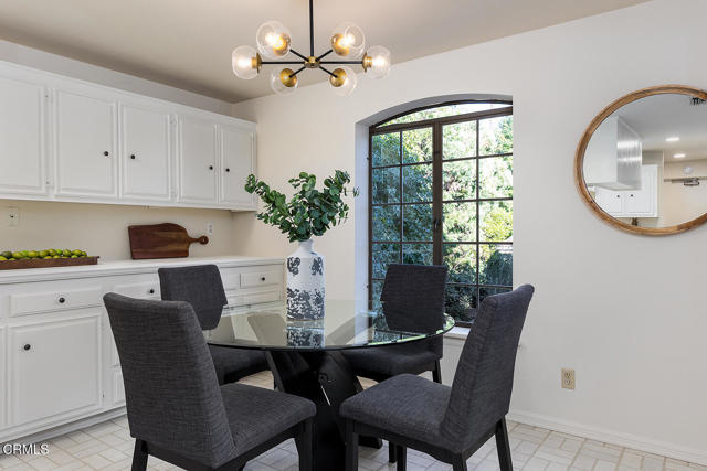 Detail Gallery Image 14 of 27 For 809 S Orange Grove Bld, Pasadena,  CA 91105 - 3 Beds | 2/2 Baths