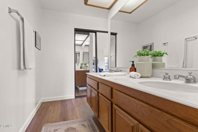 436 E Palm Avenue, Burbank CA: https://media.crmls.org/mediaz/f35ca6c5-5048-48ef-83e3-c2535d5d4403.jpg