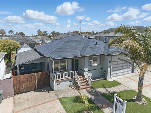114 Rosewood Way, South San Francisco CA: https://media.crmls.org/mediaz/f35cfd68-9b89-497c-b0ec-2c734354c6e3.jpg
