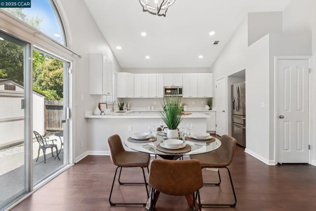 868 Clifton Way, Vacaville CA: https://media.crmls.org/mediaz/f35e11e2-d304-47df-a8dc-6bbaa4ad0b13.jpg
