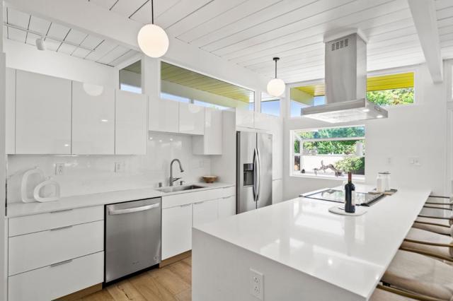 3310 Kenneth Drive, Palo Alto CA: https://media.crmls.org/mediaz/f35fccd0-d8b3-47af-a4ee-9d0313892fdc.jpg