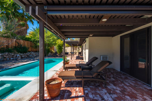 42602 Rancho Mirage Lane, Rancho Mirage CA: https://media.crmls.org/mediaz/f3600462-bcb4-4a2c-831c-2fb066342e38.jpg