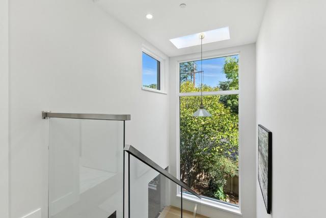 2200 Saint Francis Drive, Palo Alto CA: https://media.crmls.org/mediaz/f36062d1-f467-4d13-8ddc-957bb90ec620.jpg
