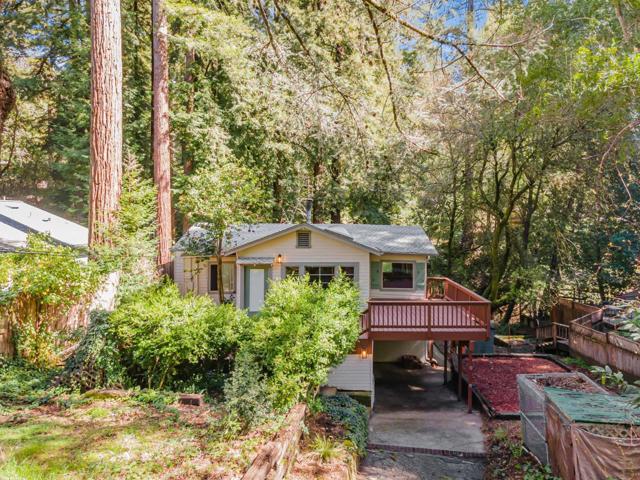 300 More Drive, Boulder Creek CA: https://media.crmls.org/mediaz/f3608f9b-e6ea-42e0-9f79-50e2acb2c5c8.jpg