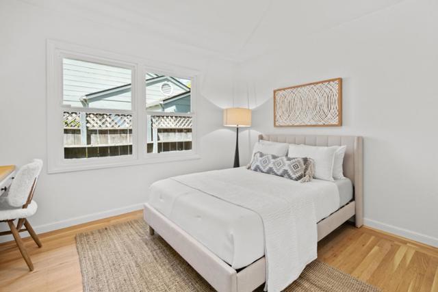 240 Marmona Drive, Menlo Park CA: https://media.crmls.org/mediaz/f360f73f-be65-4834-87ba-7d93c1a5b148.jpg