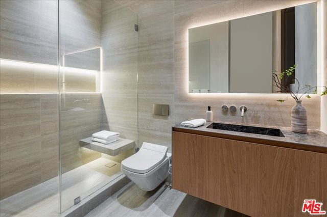 12227 Tweed Lane, Los Angeles CA: https://media.crmls.org/mediaz/f3614875-f302-4fbe-8dce-1a9ffb19f15c.jpg