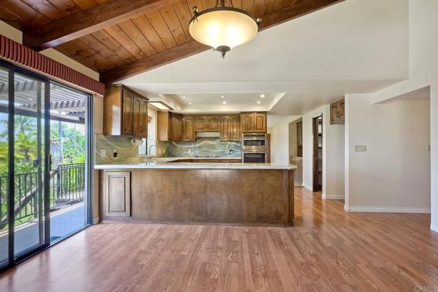 Detail Gallery Image 9 of 53 For 338 Skyline Dr, Vista,  CA 92084 - 4 Beds | 2 Baths